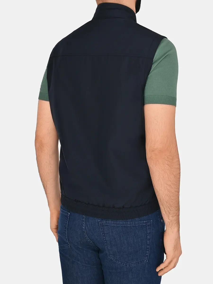 Жилет однотонный