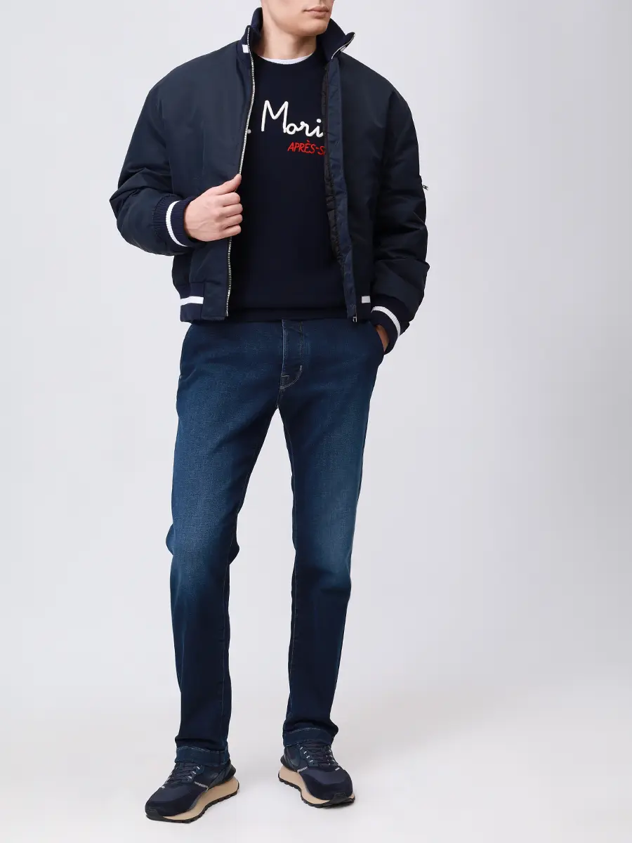 Джемпер с вышивкой