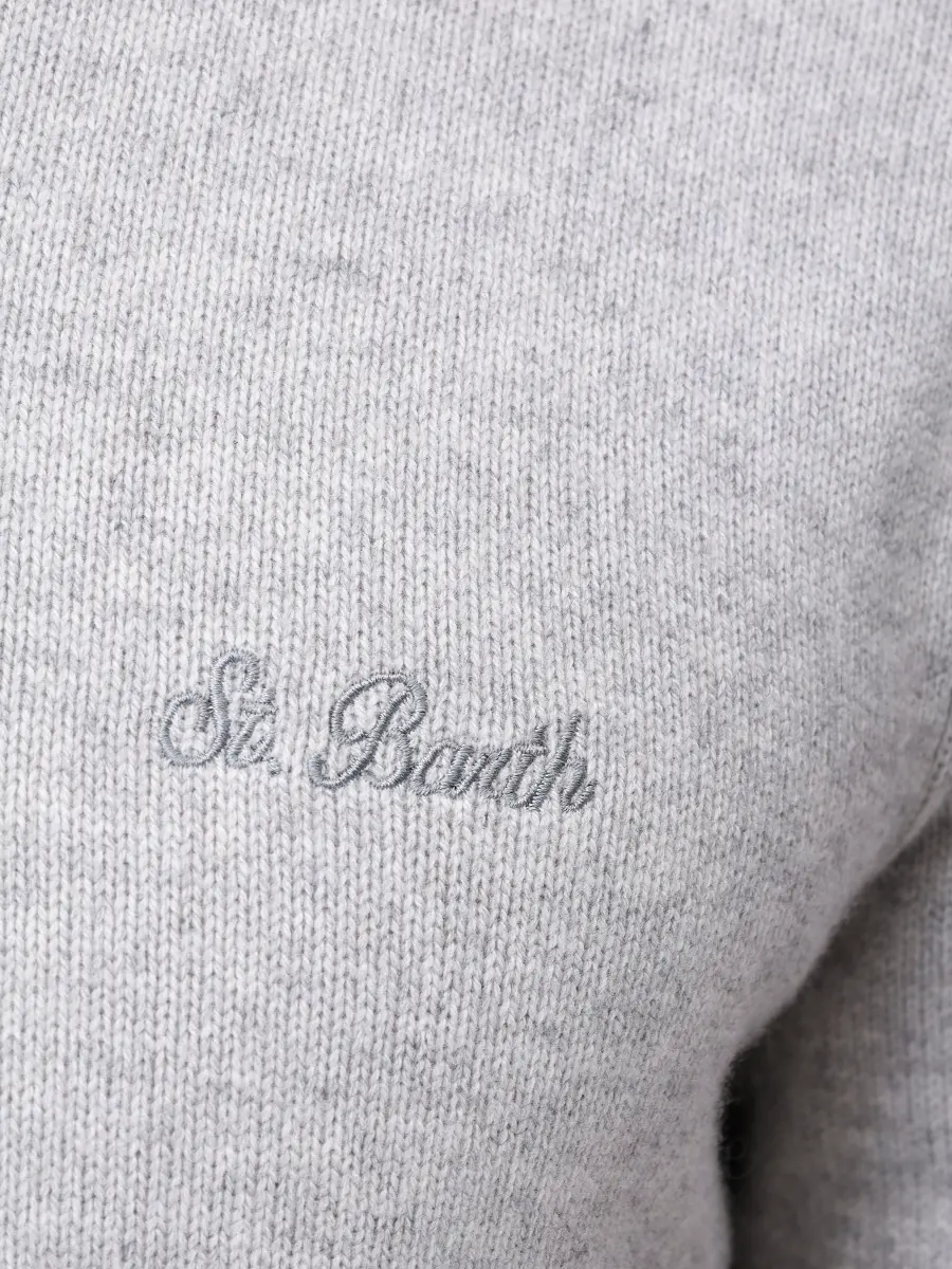 Джемпер однотонный