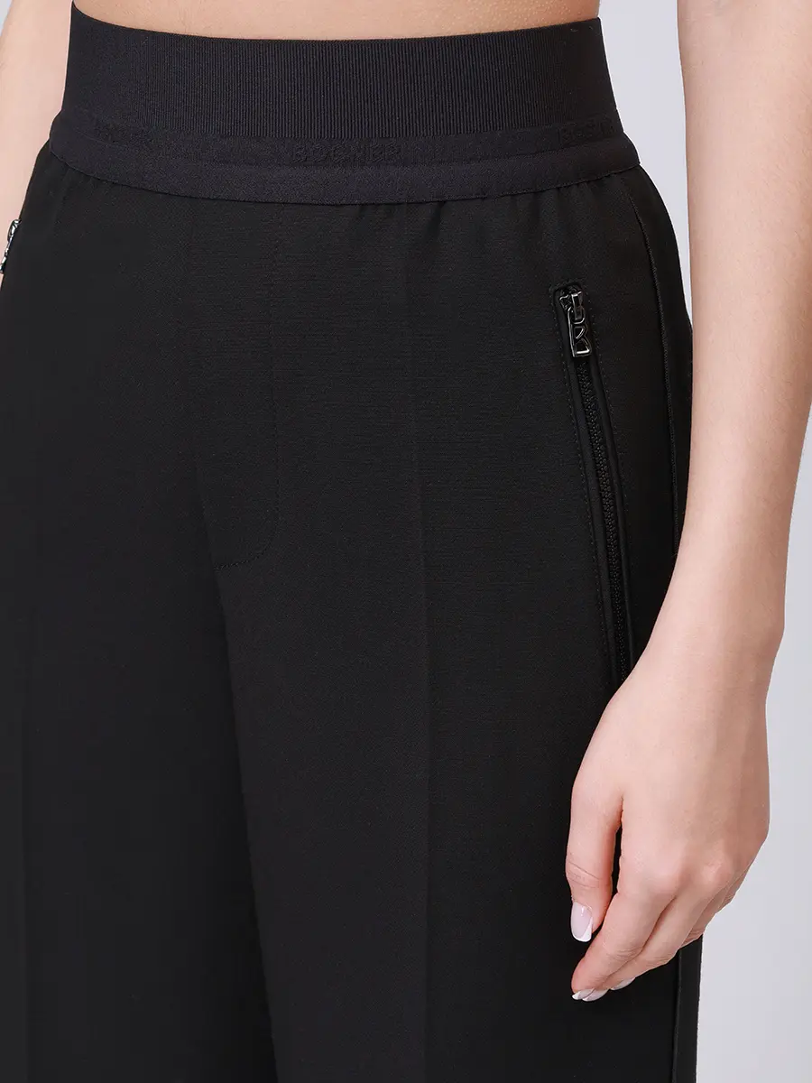 Костюм спортивный