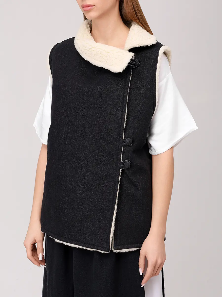 Жилет двусторонний из денима на меху "Душегрея"