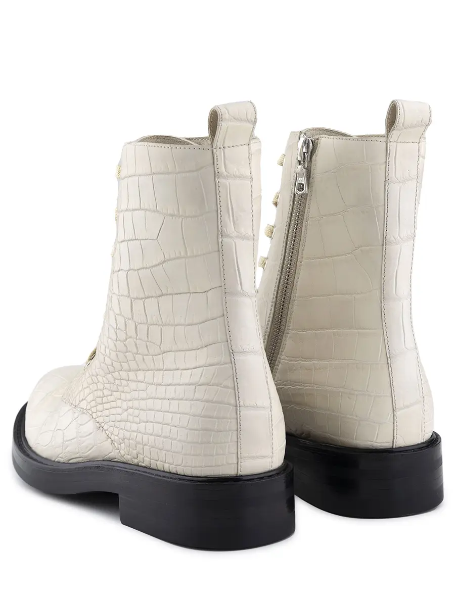 Ботинки из кожи крокодила