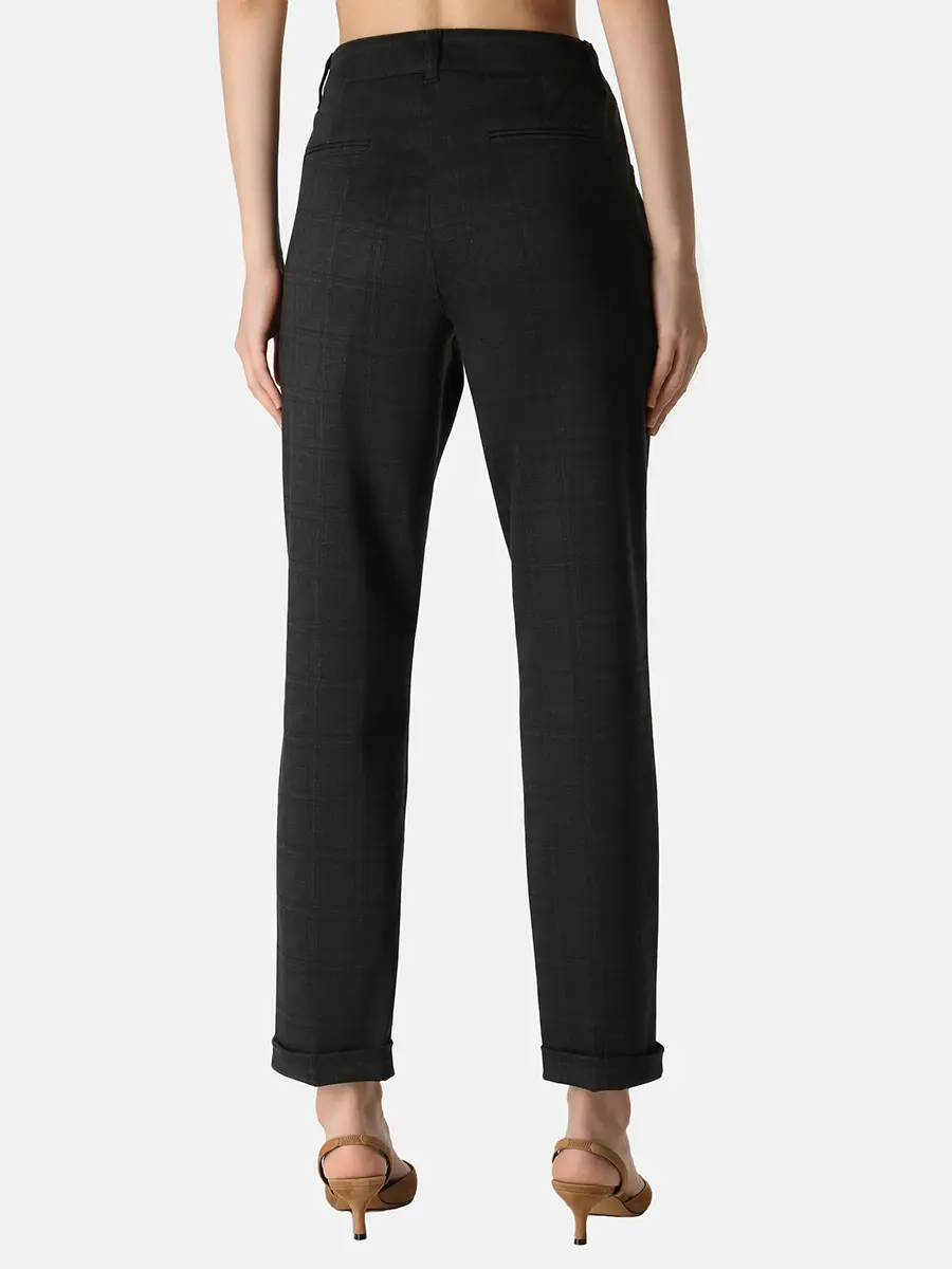 Брюки в клетку