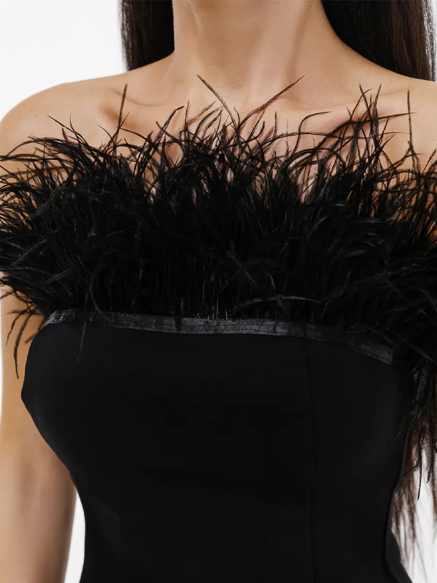 Платье-бюстье с перьями
