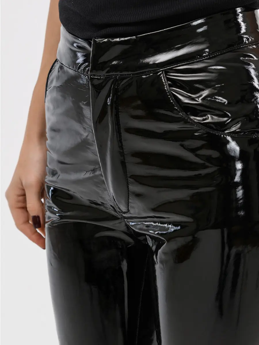 Брюки лакированные