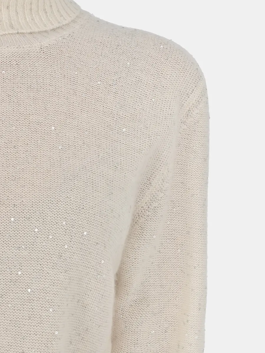 Свитер с пайетками