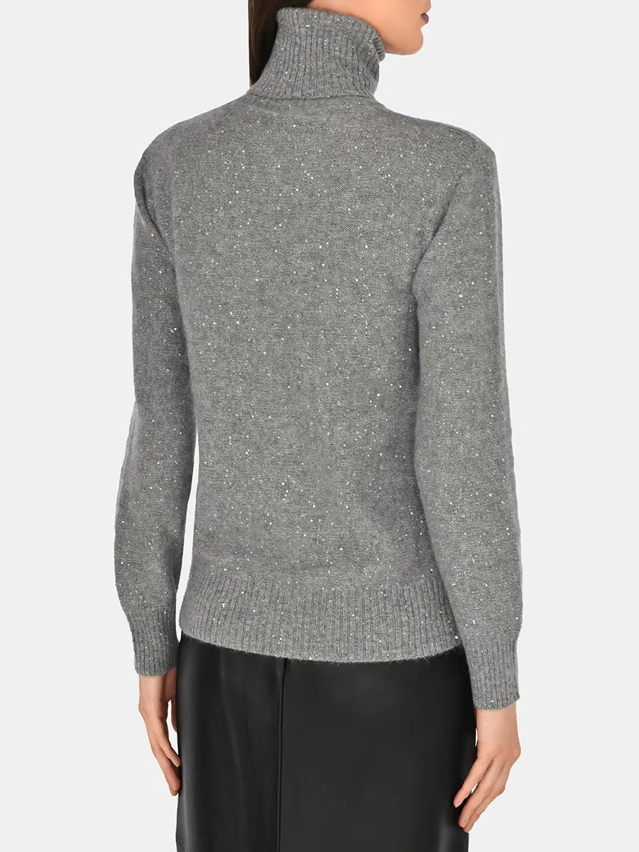 Свитер с пайетками