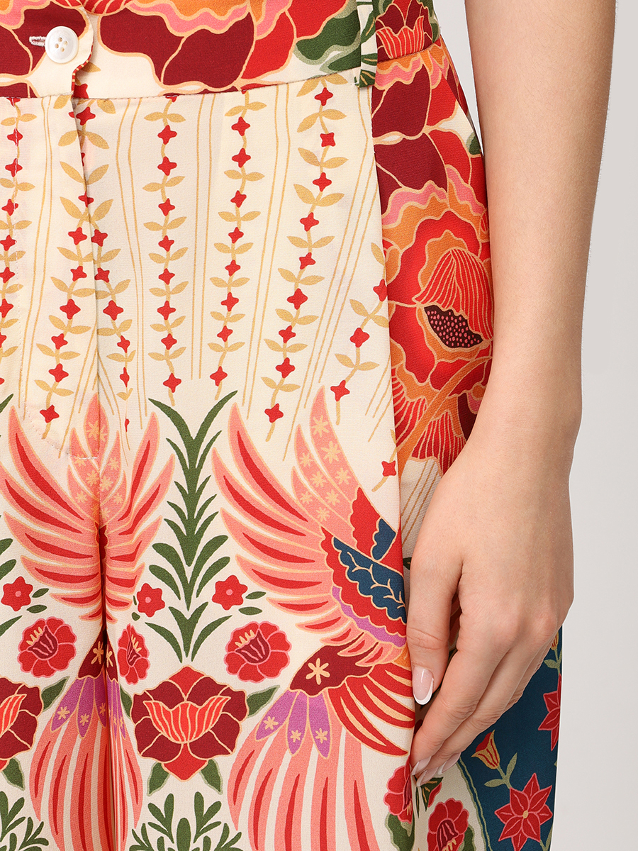 Костюм шелковый