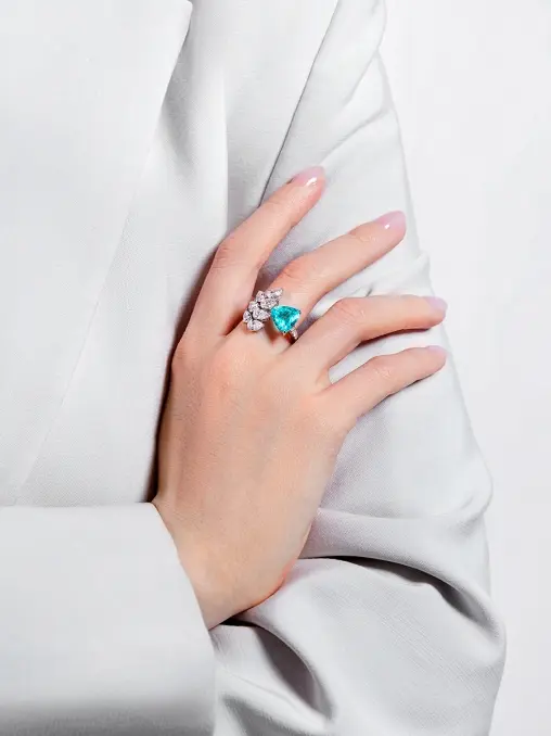 Кольцо из белого золота с турмалином параиба и бриллиантами CHAMOVSKIKH JEWELLERY HOUSE