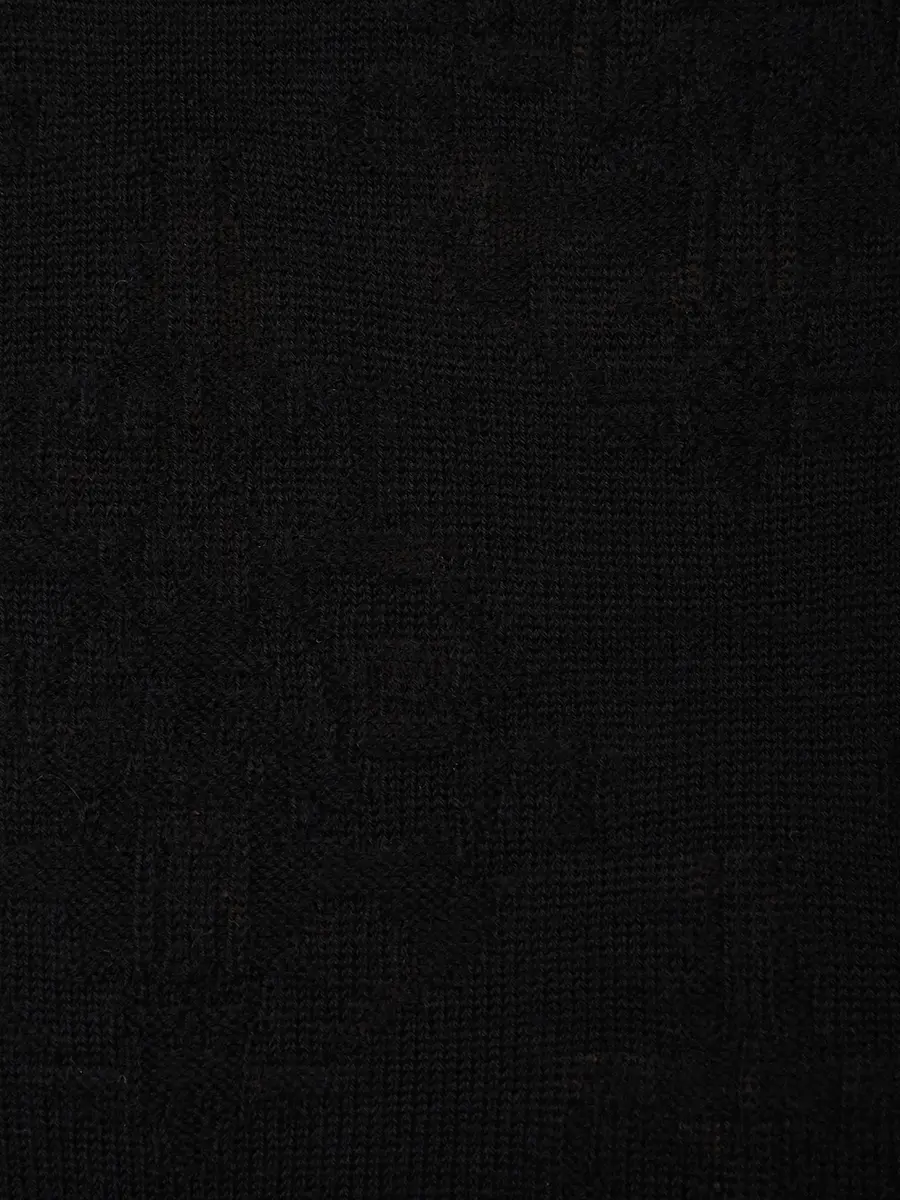 Свитер шерстяной