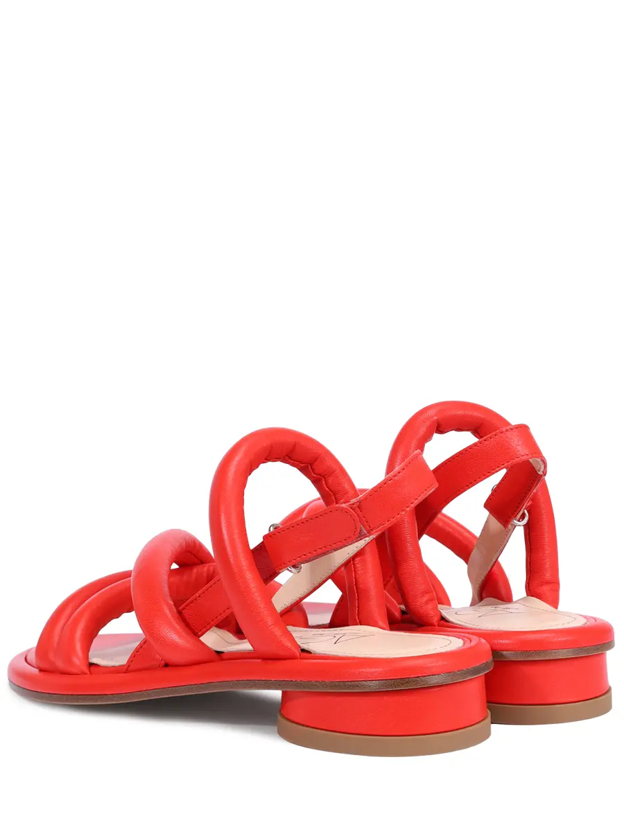 Босоножки кожаные