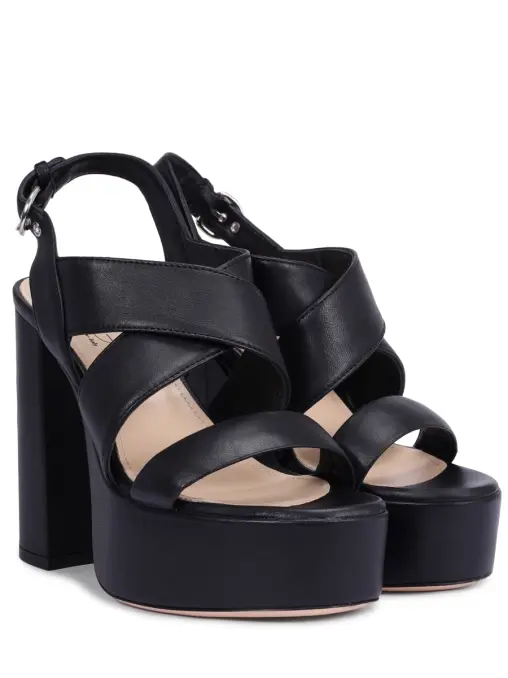 Босоножки кожаные AGL