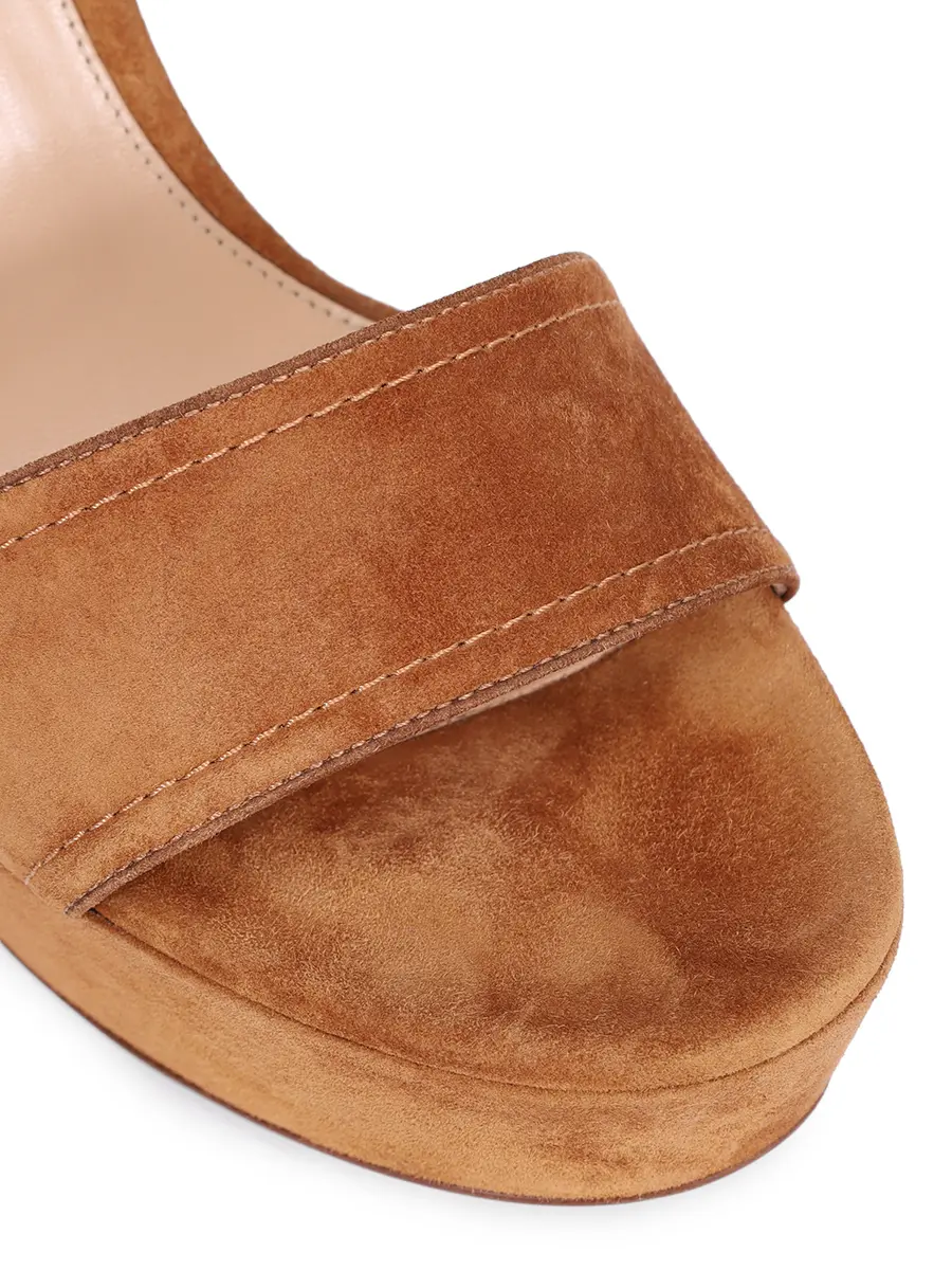 Босоножки замшевые