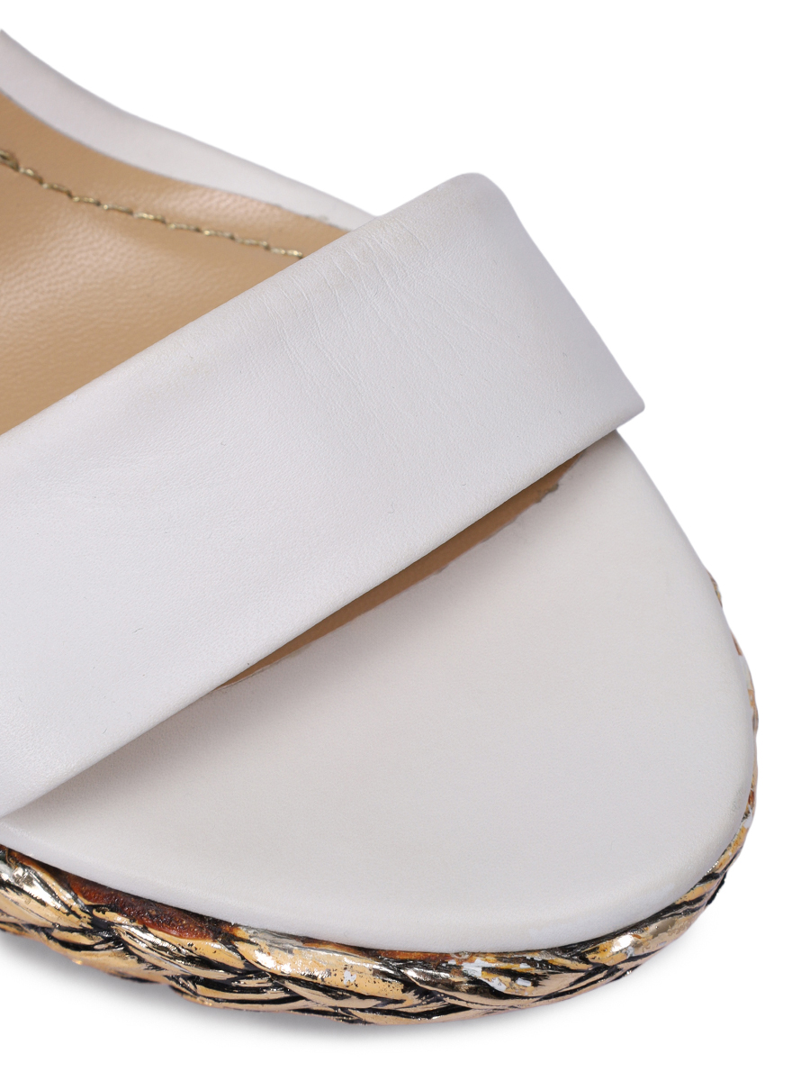 Босоножки кожаные