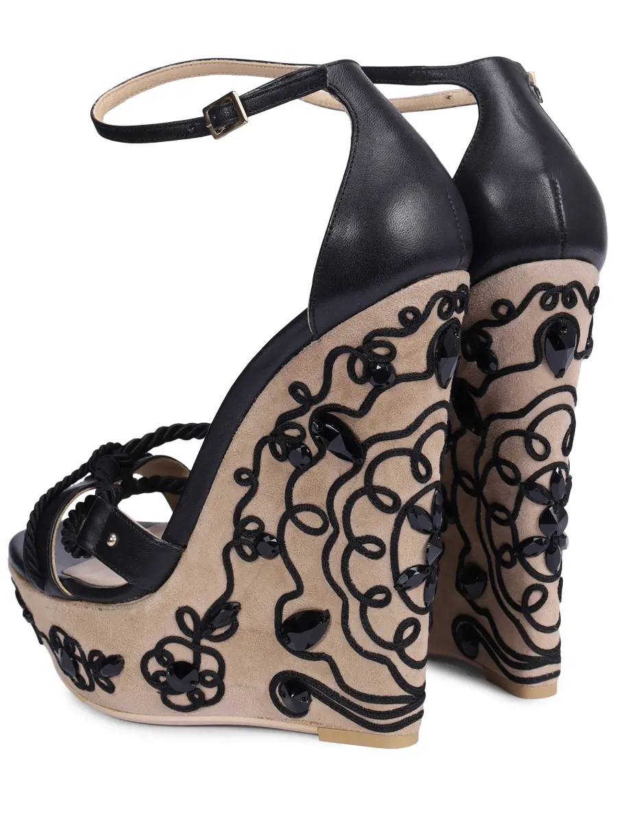 Босоножки кожаные