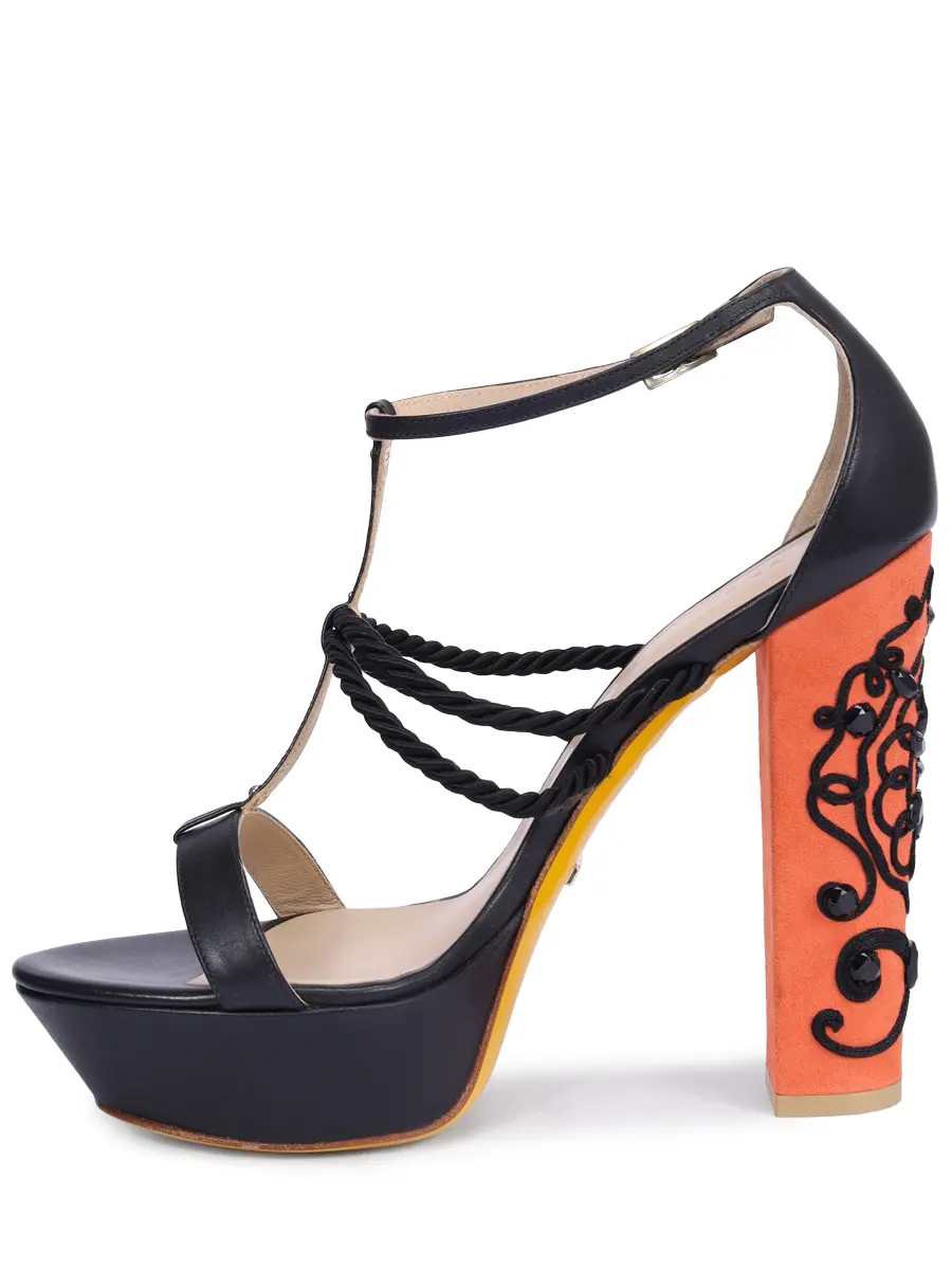 Босоножки кожаные