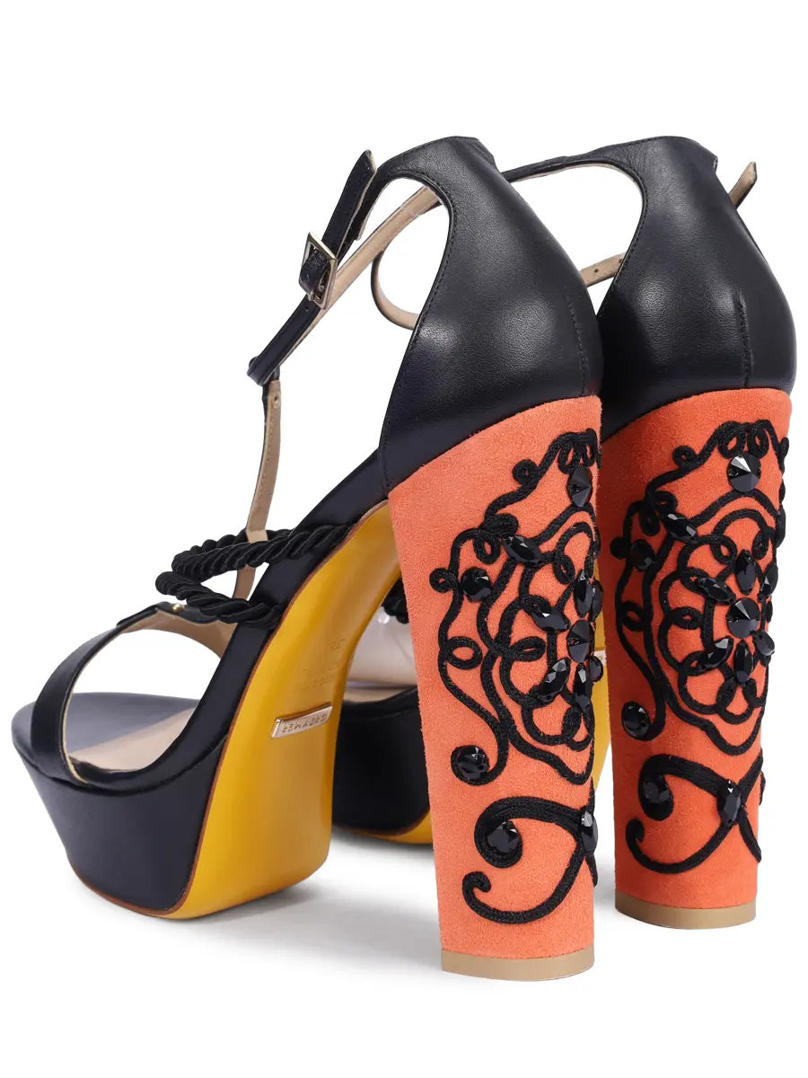 Босоножки кожаные