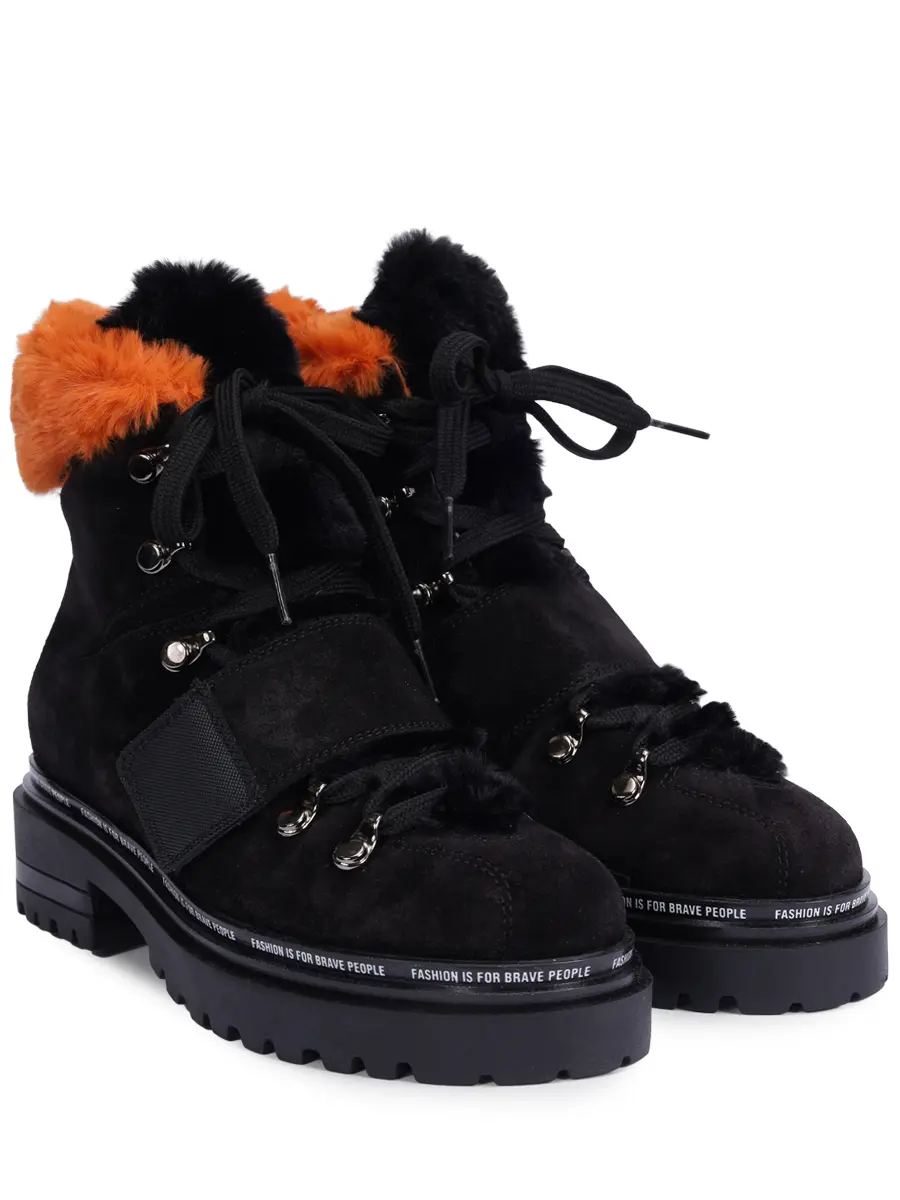 Ботинки из замши