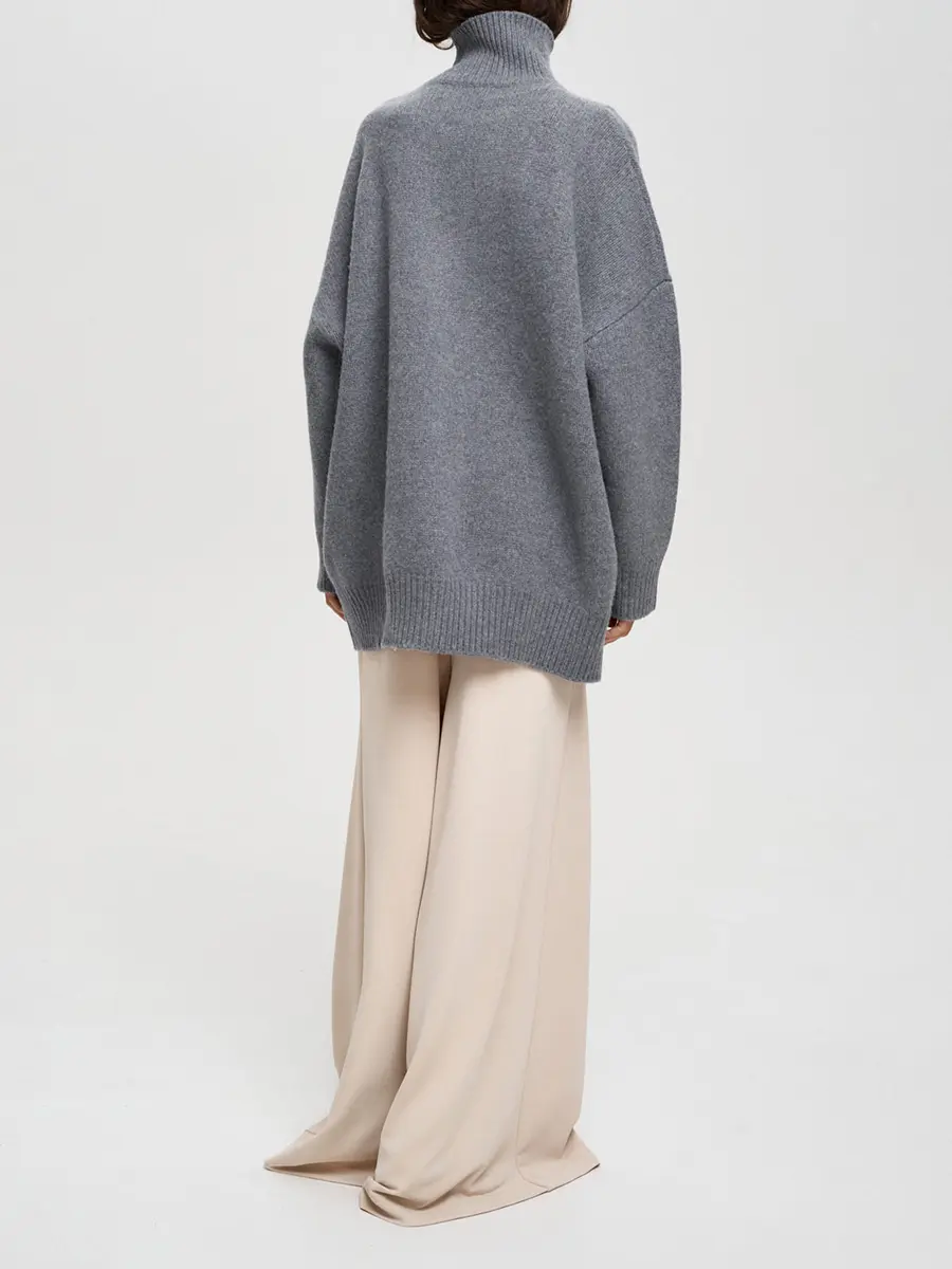 Свитер шерстяной