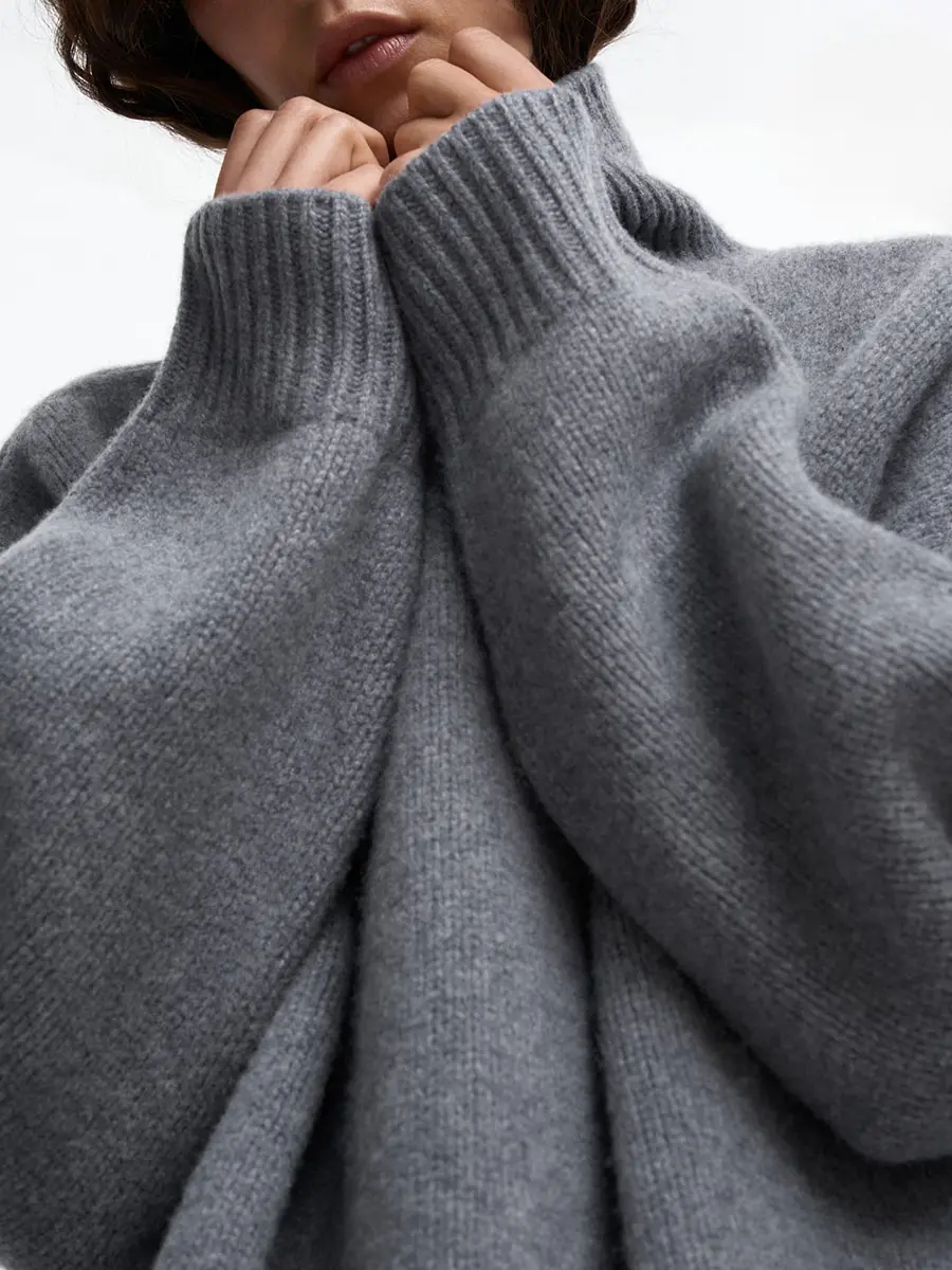 Свитер шерстяной