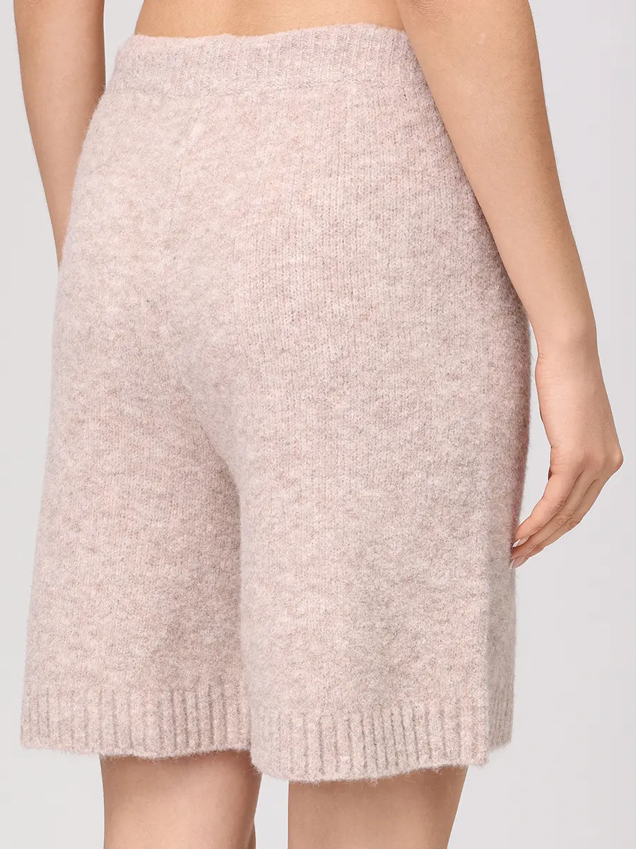 Костюм однотонный