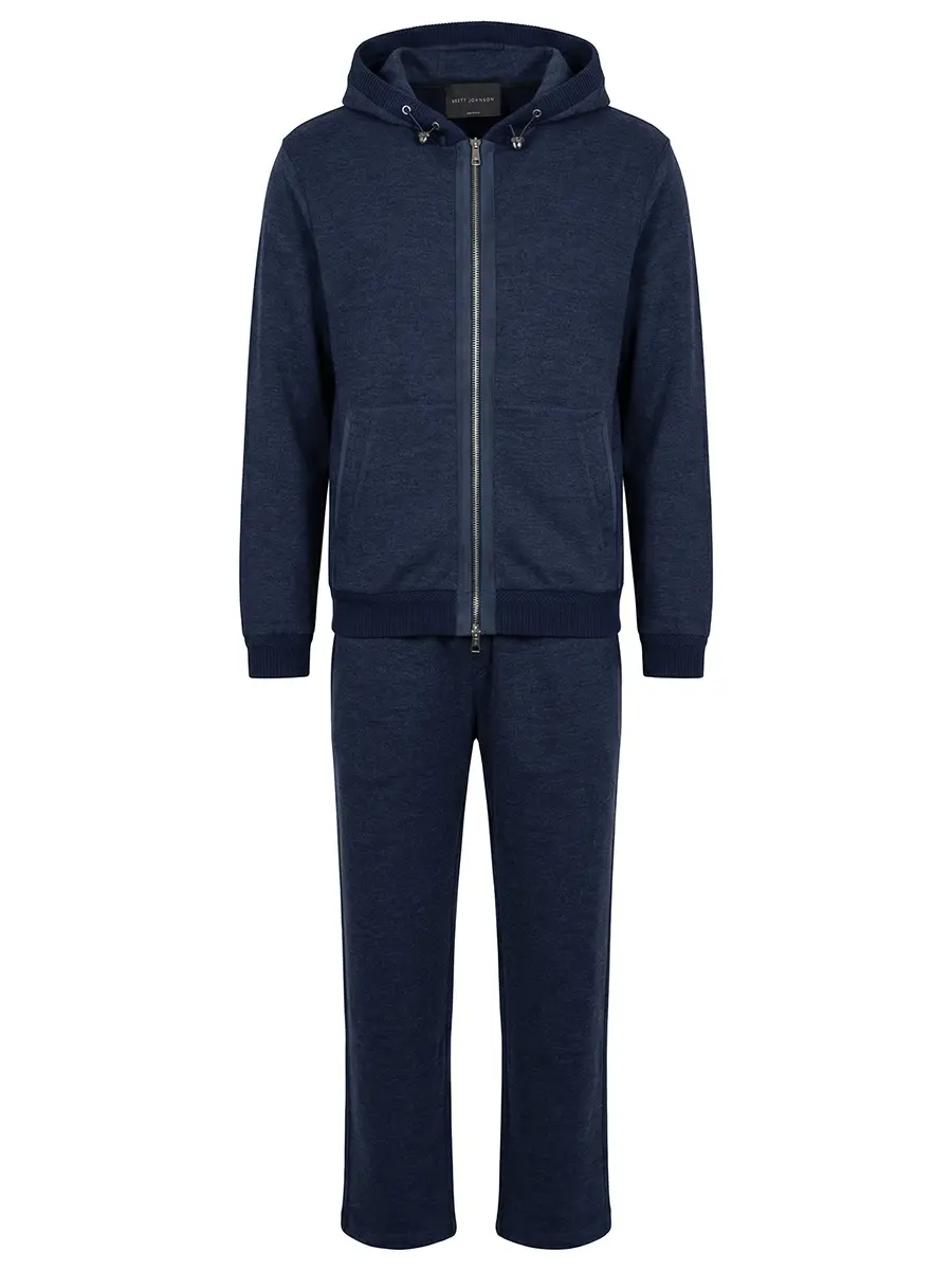 Костюм изо льна и шерсти