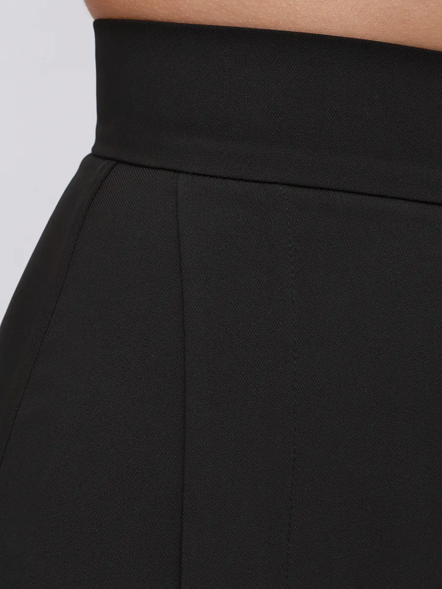 Брюки с разрезами