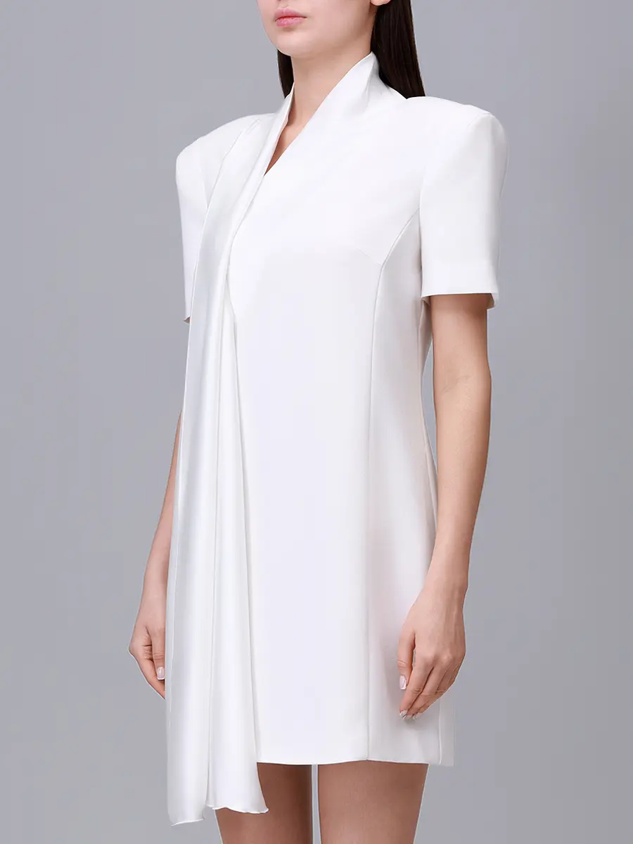 Платье с шелковым шарфом