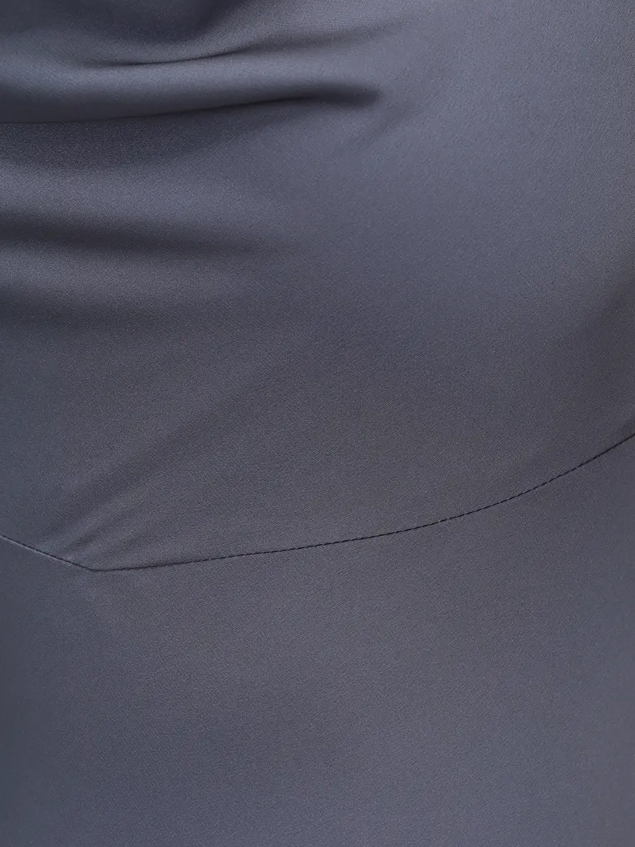 Платье с вырезом