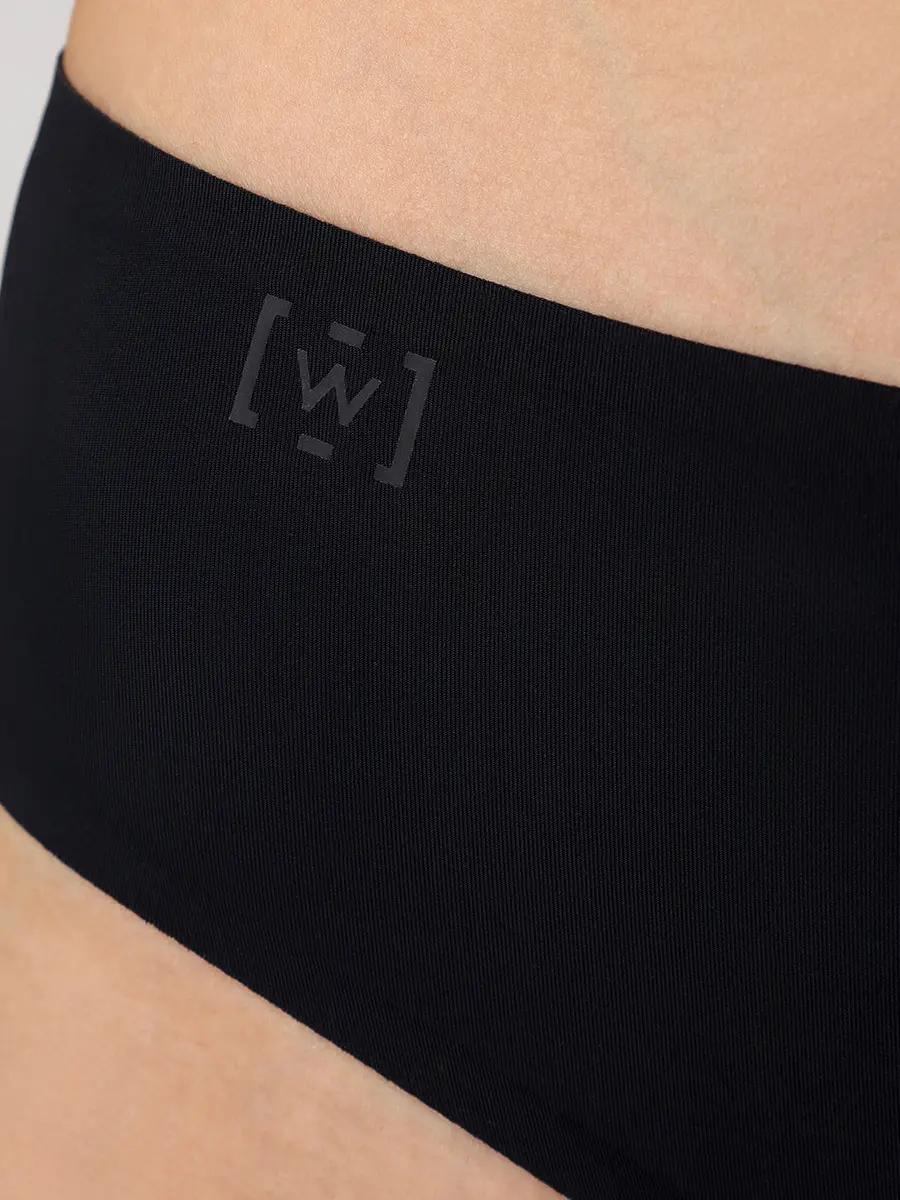 Трусы-стринг однотонные