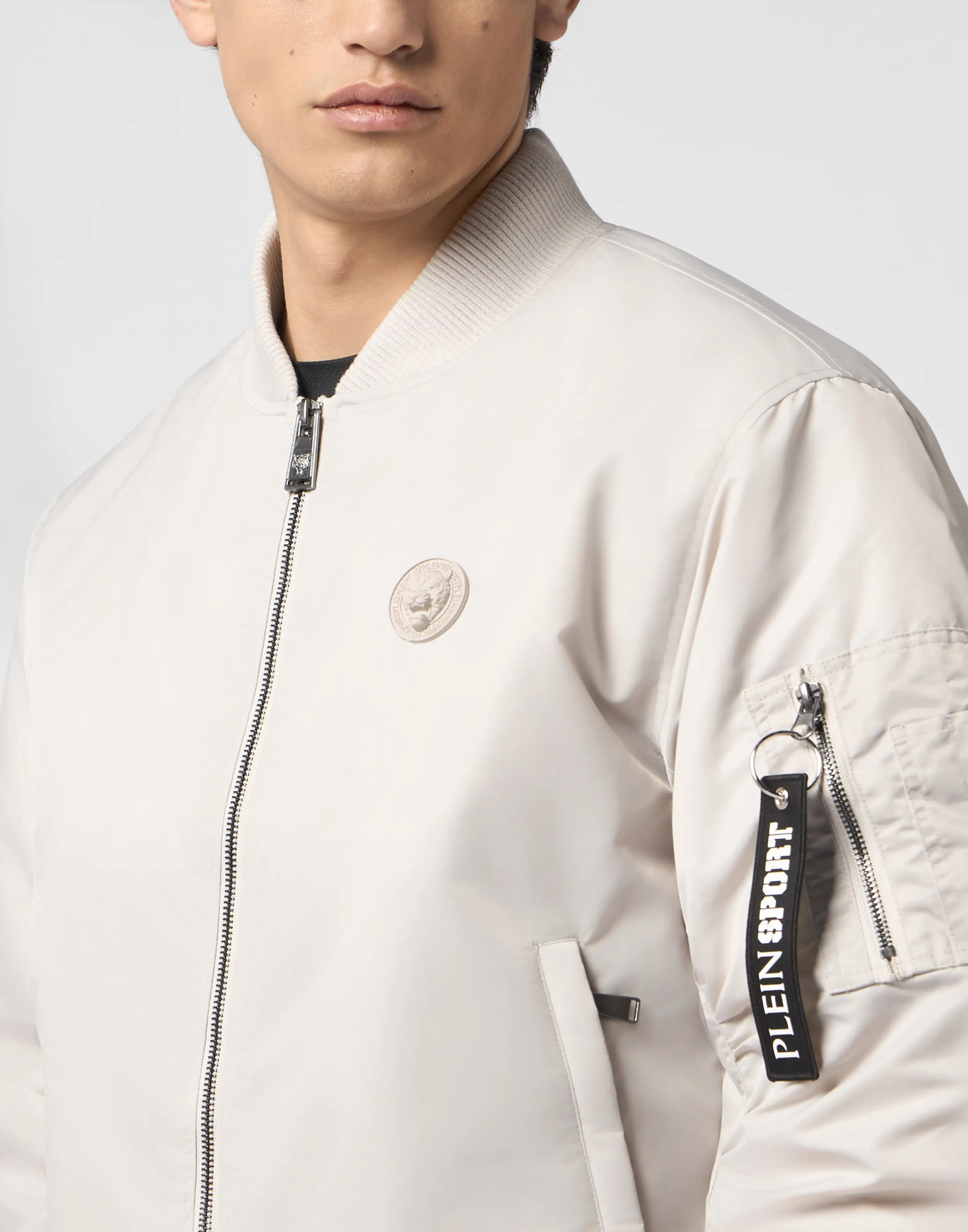 Бомбер однотонный