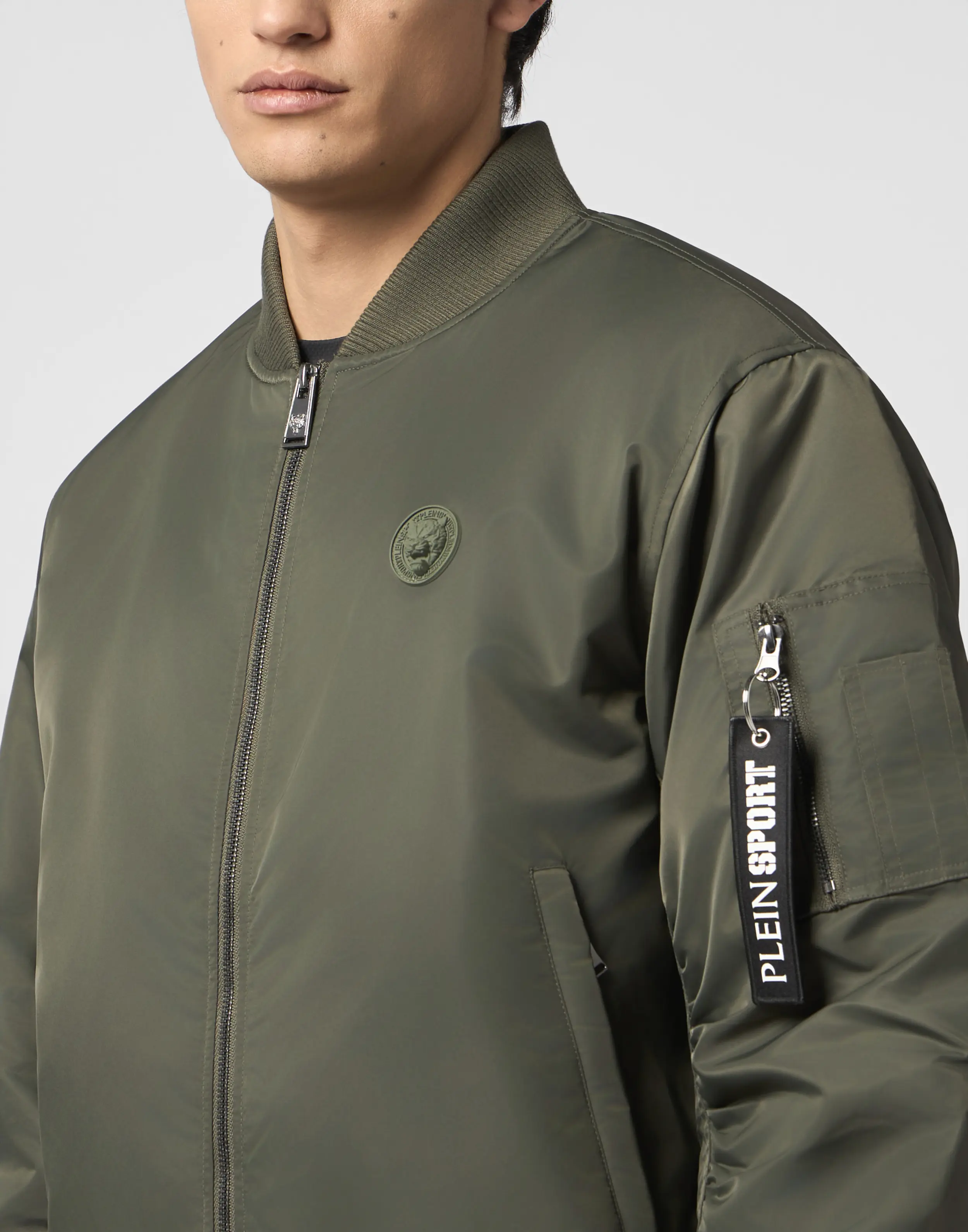 Бомбер однотонный