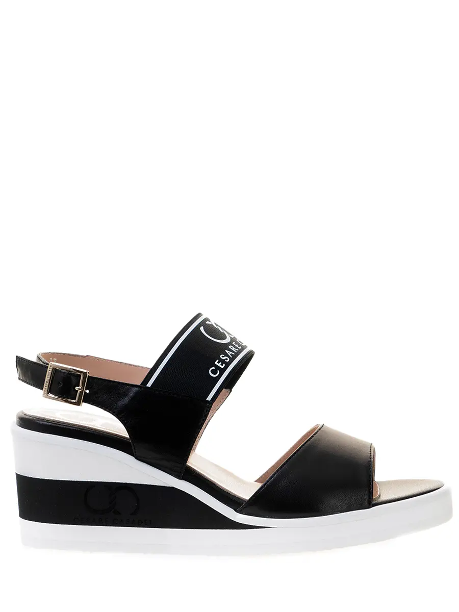 Босоножки кожаные