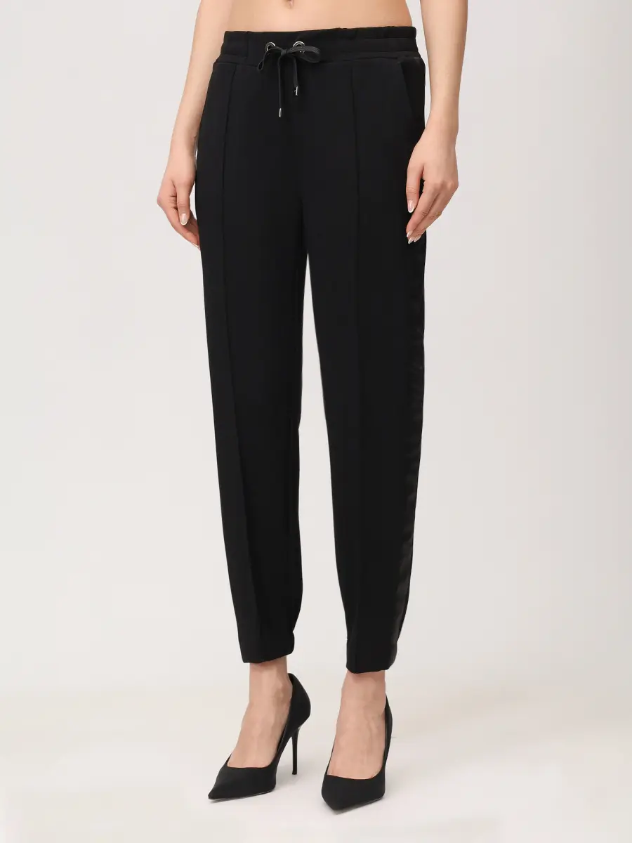 Костюм однотонный