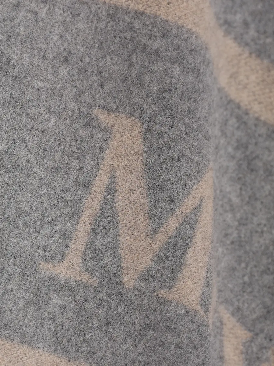 Пончо шерстяное