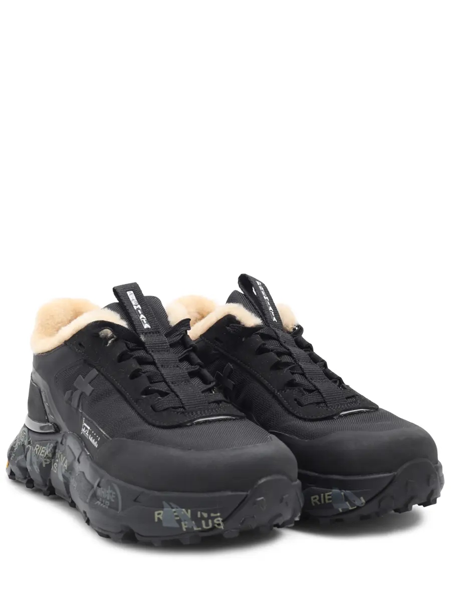 Кроссовки однотонные