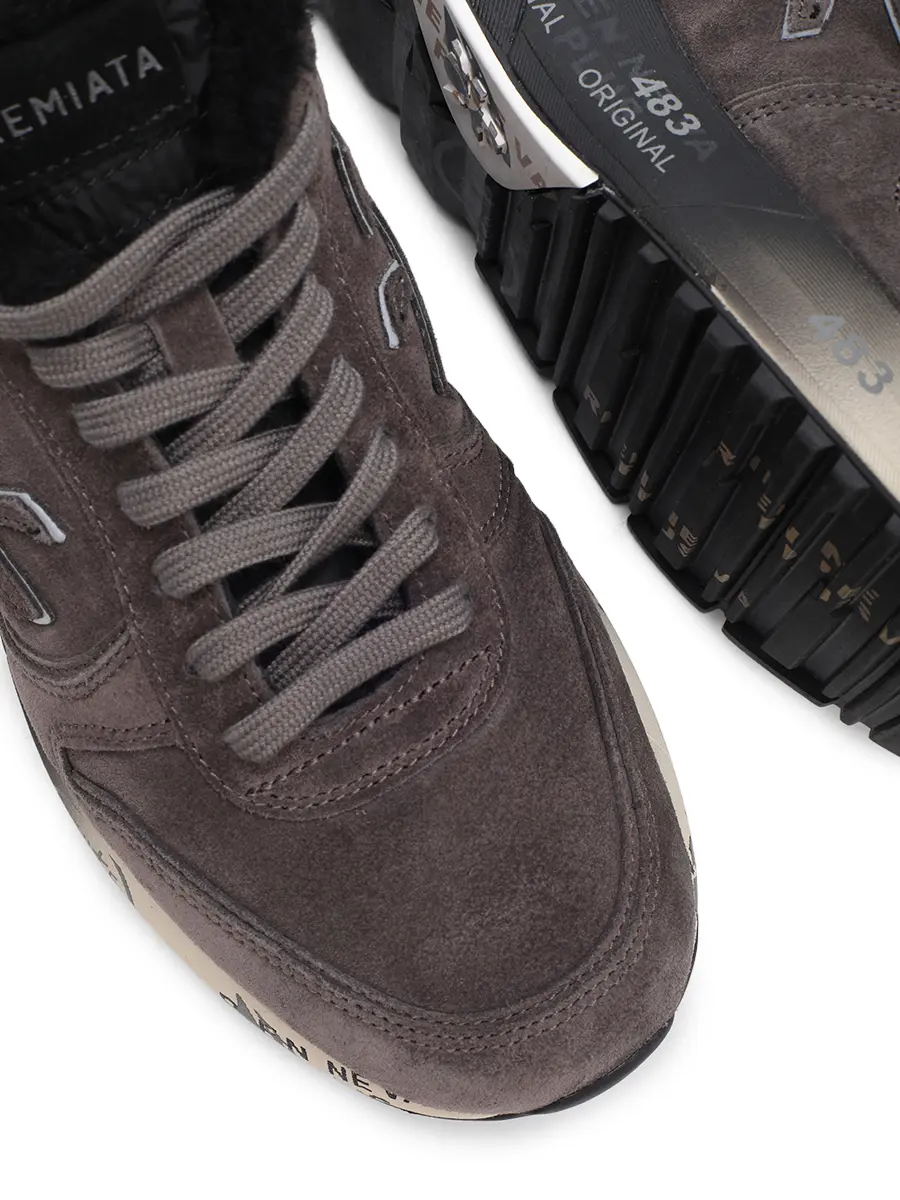 Кроссовки замшевые на меху