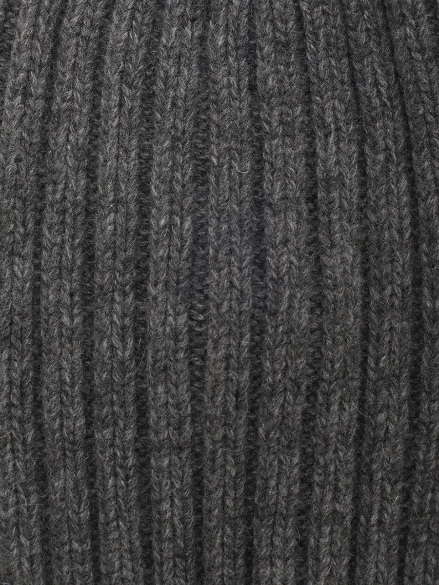 Шапка однотонная