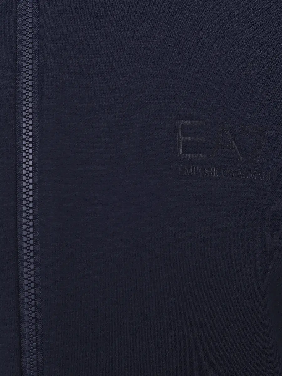 Костюм спортивный