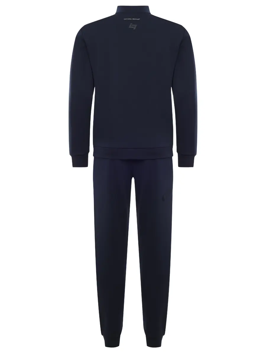 Костюм спортивный