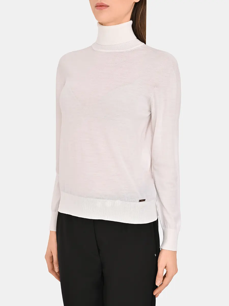 Свитер шерстяной