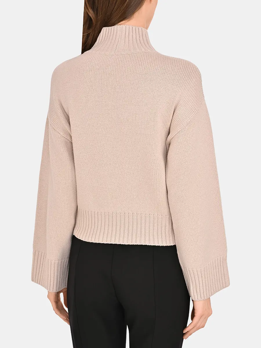 Свитер шерстяной