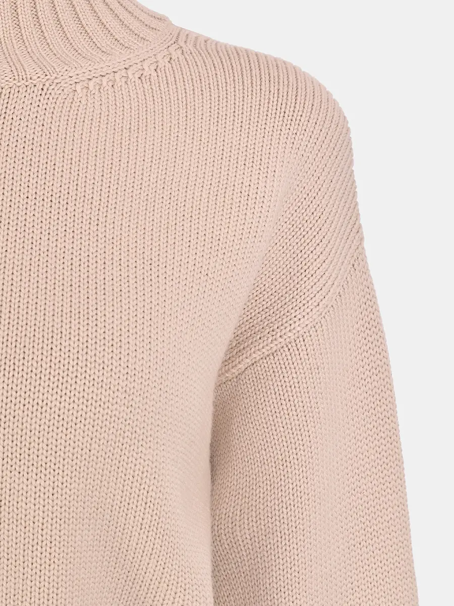 Свитер шерстяной