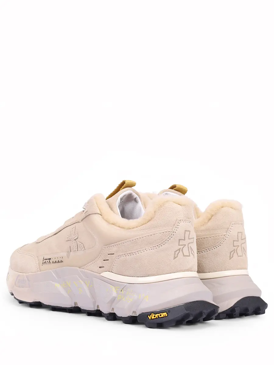 Кроссовки замшевые на меху Devind