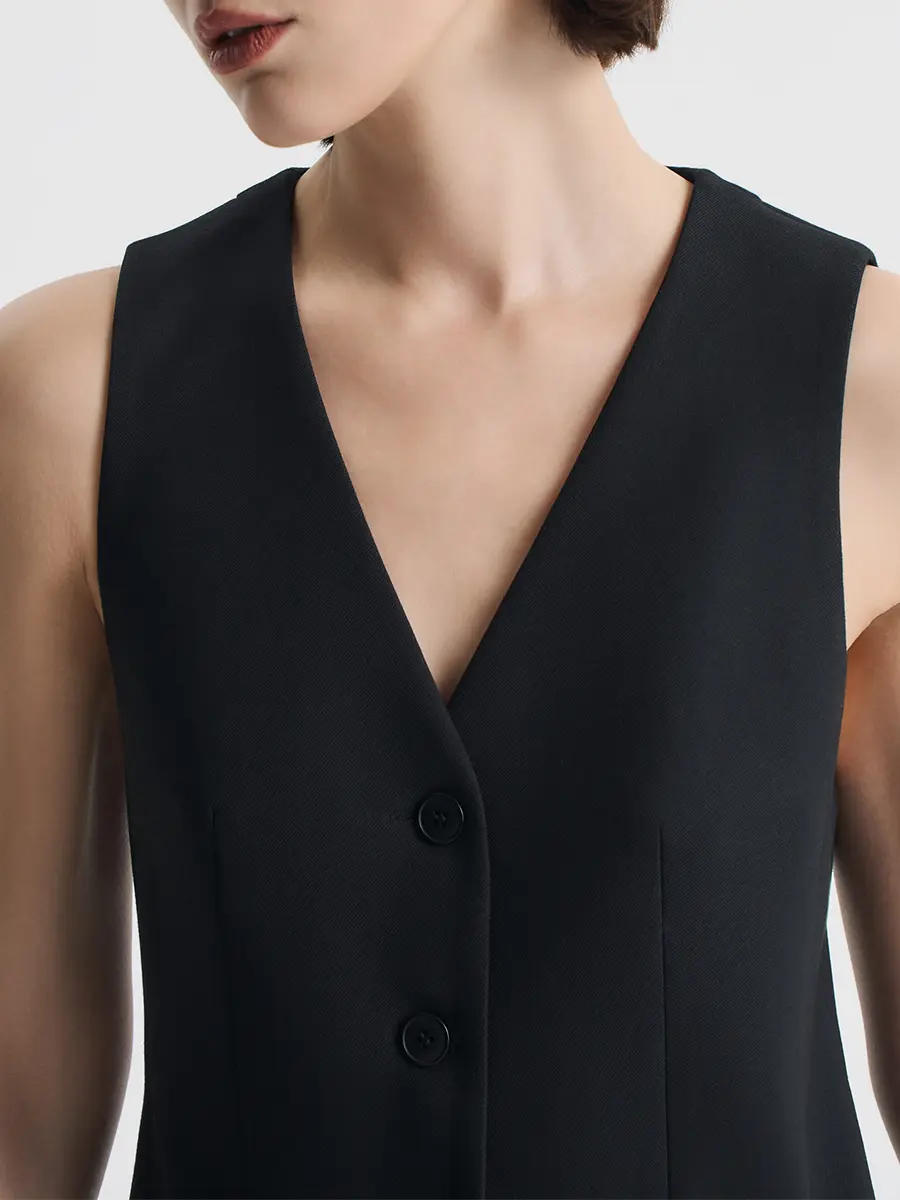 Жилет однотонный
