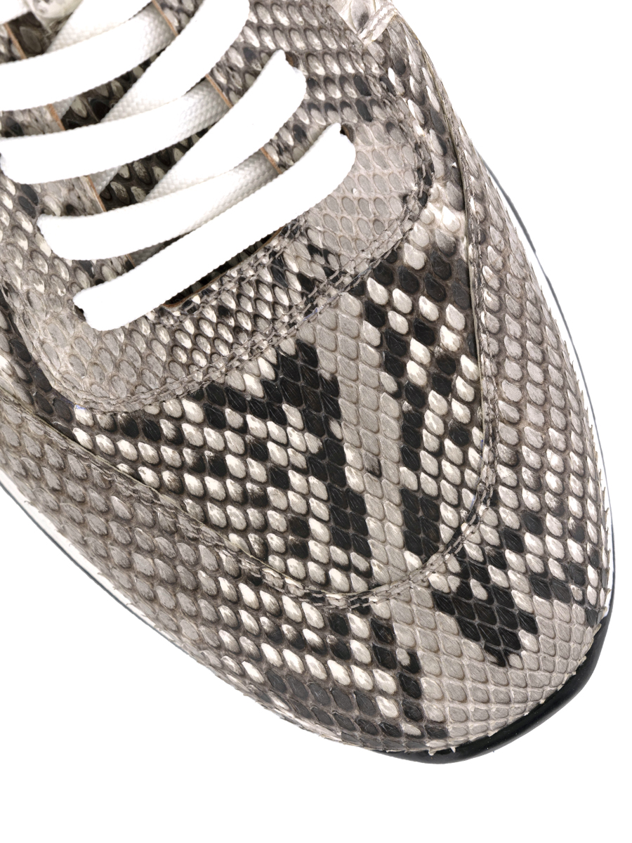 Кроссовки из кожи питона