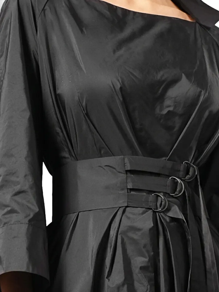 Платье из района