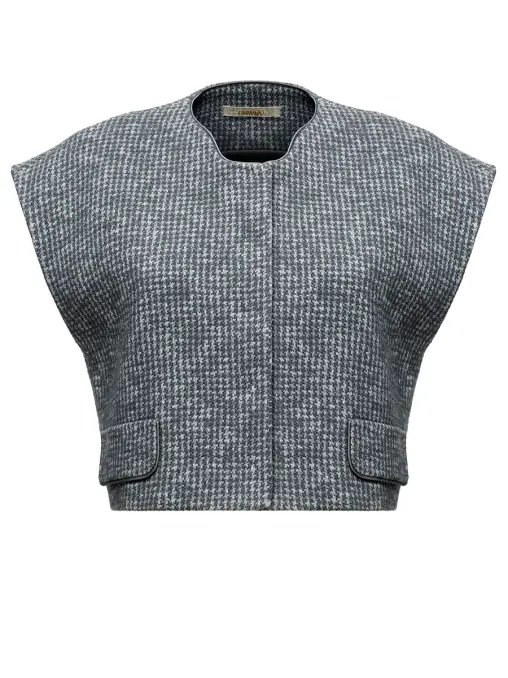 Жилет шерстяной UMMAYA