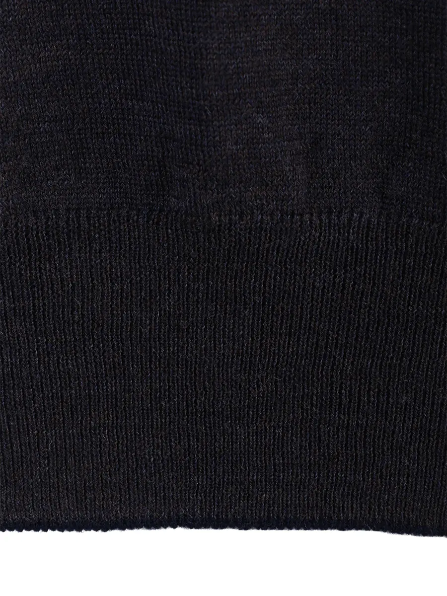 Свитер шерстяной