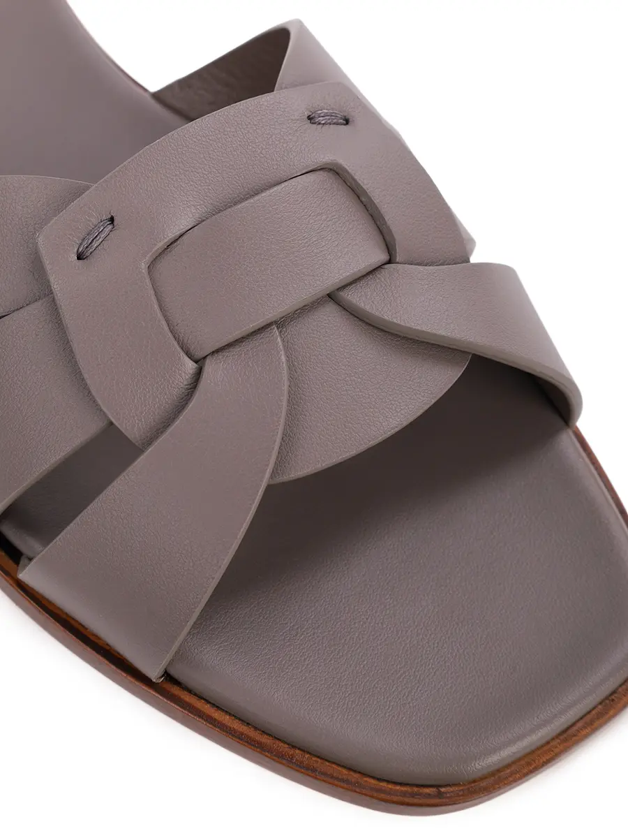 Шлепанцы кожаные